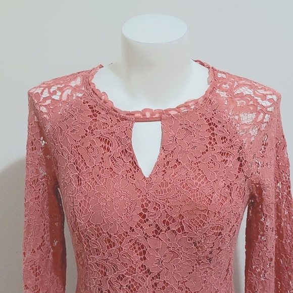 Preview size 8 rose pink lace dress - Picture 3 of 9